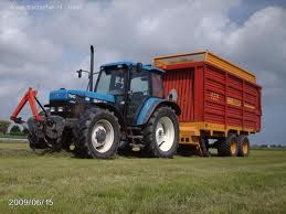 NEW HOLLAND 7840